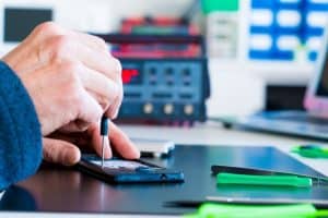 תיקון טלפונים סלולריים רק לבעלי מקצוע 